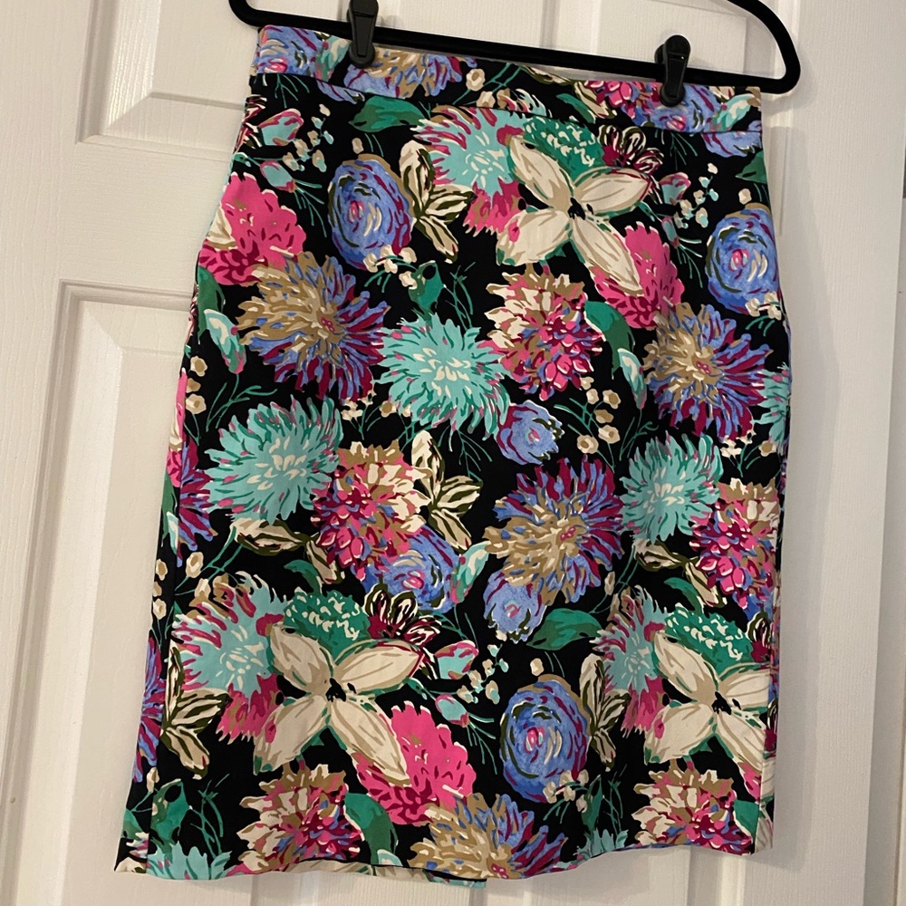 J Crew Floral Pencil Skirt Size altered to size 8.    Worn one time